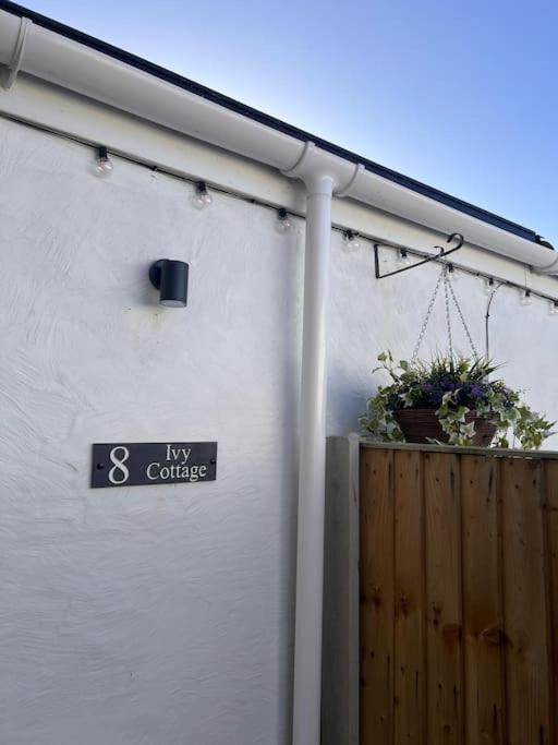 Ivy Cottage Престатин Экстерьер фото